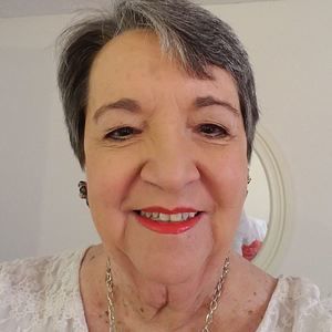 Meet your Posher, Liz